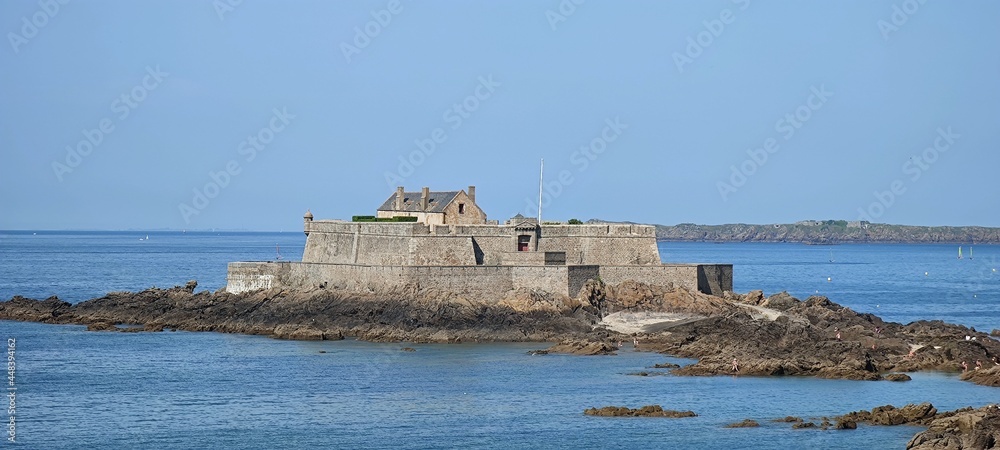 Festung auf französischer Insel