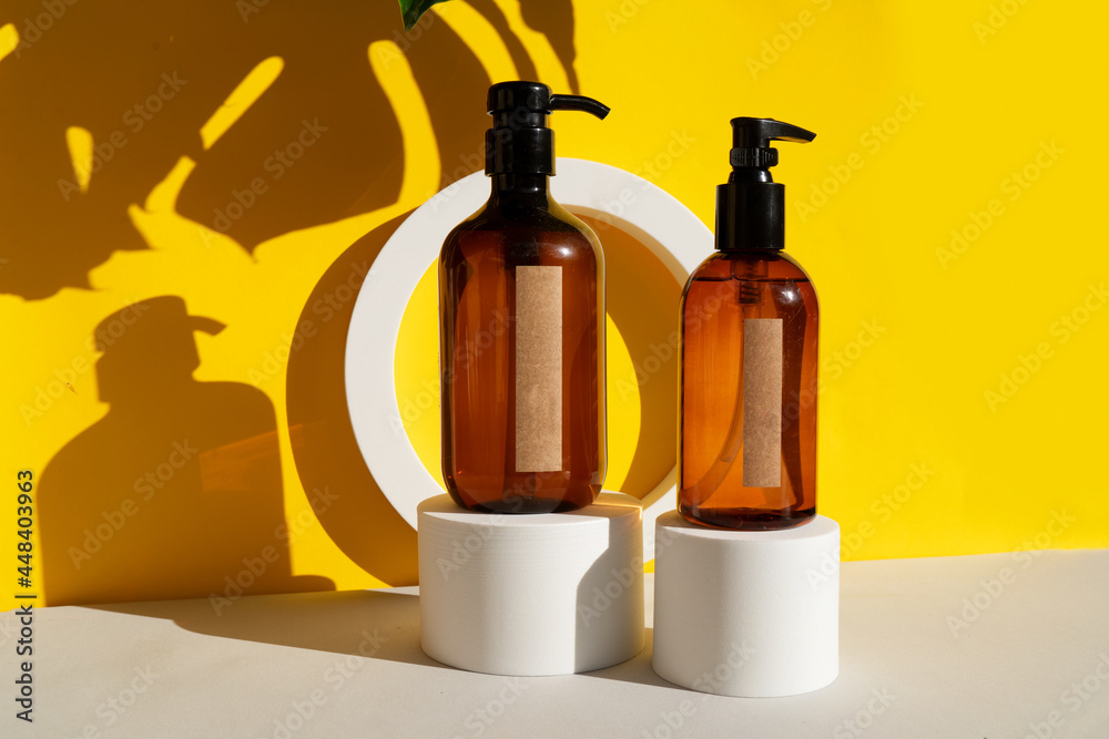 Minimal product display