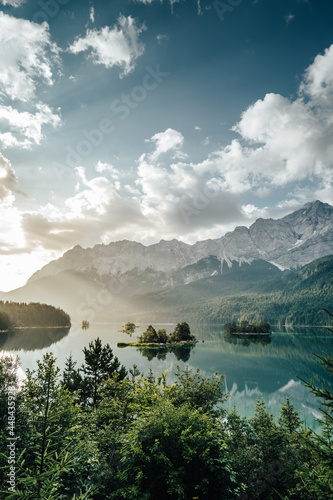 Eibsee and Zugspitze at sunrise © The Protograph