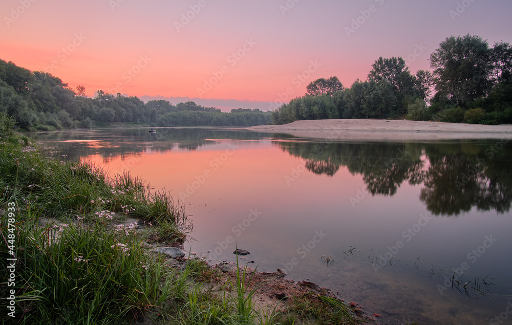 Obraz premium sunrise over the river
