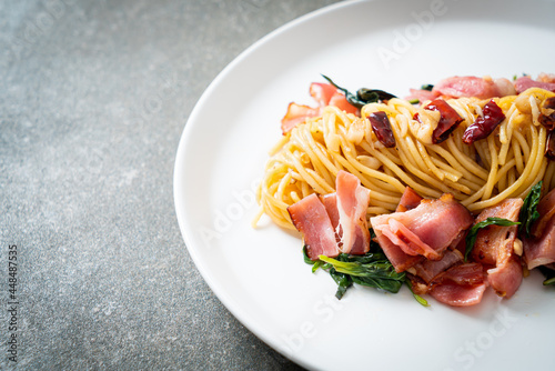 Stir-Fried Spaghetti With Dried Chili And Bacon