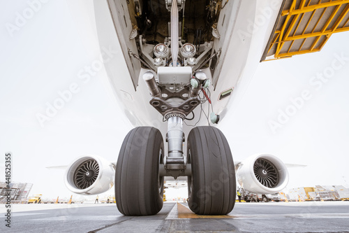Airline Jet frontal aufgenommen 