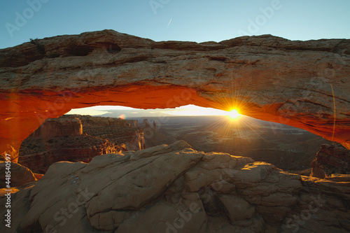 morning sunrise and the mesa arch 