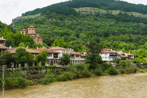 ブルガリア　ヴェリコ・タルノヴォのヤントラ川沿いの風景