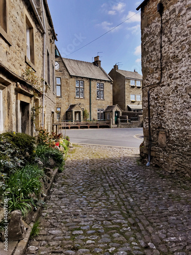 quaint cobbled street in Grassington
