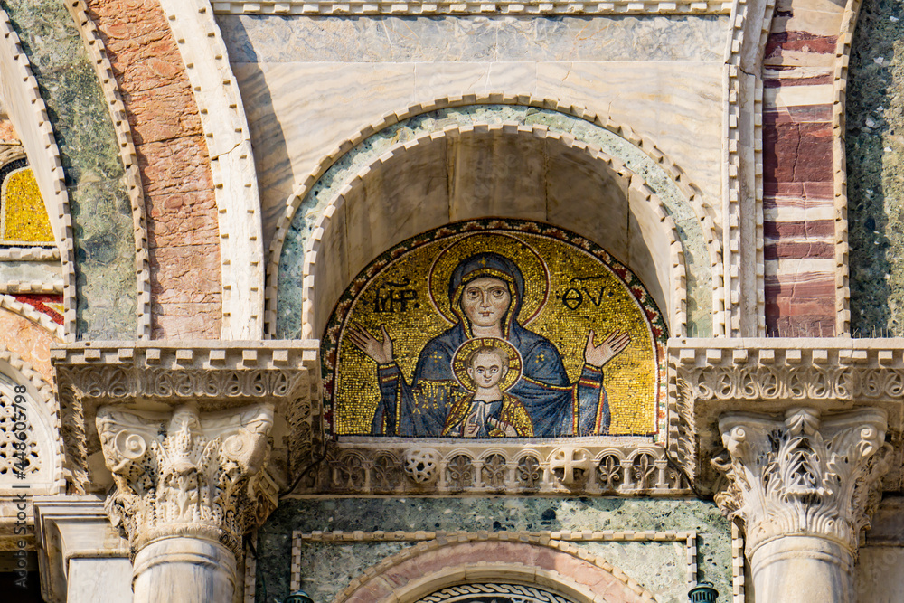 Fototapeta premium Saint Mark's Basilica in Venice, Italy