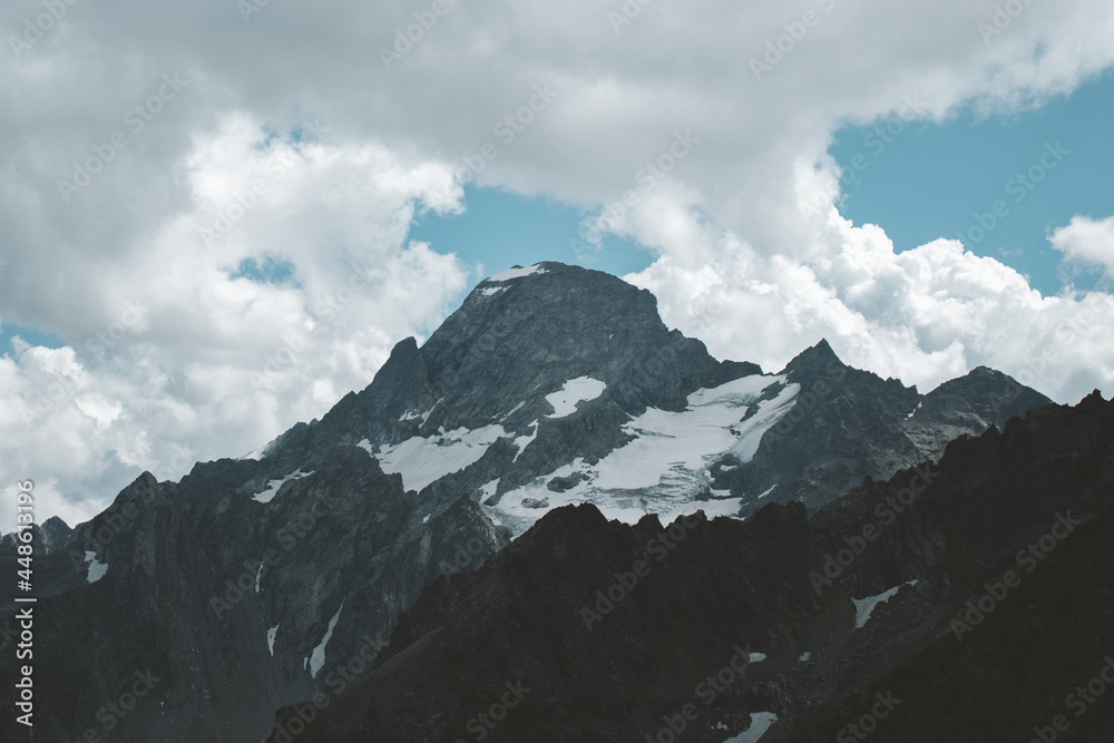 Obraz premium mountains in the snow
