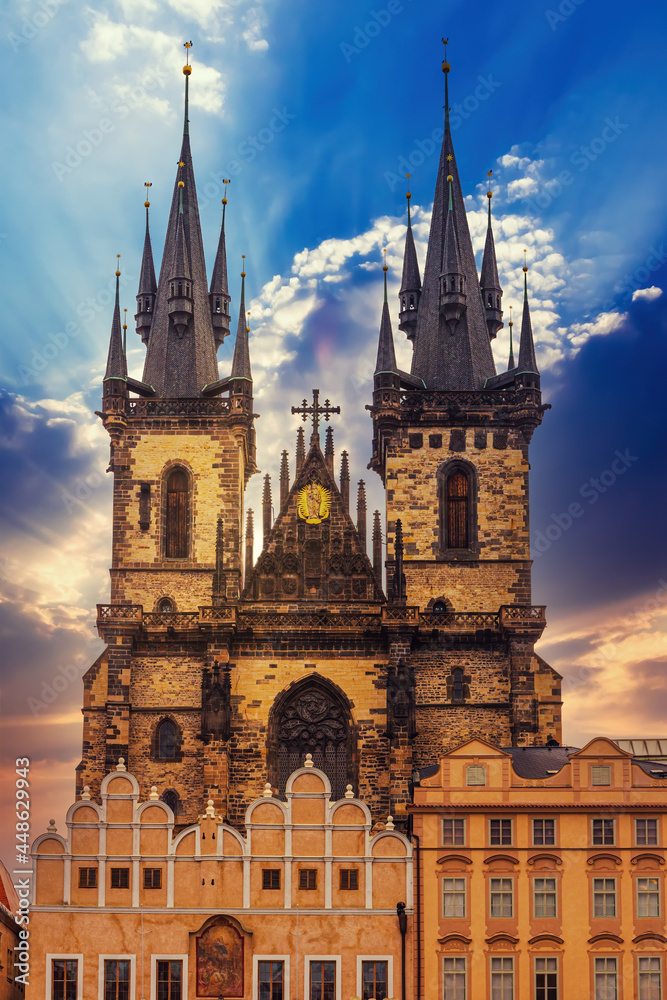 Fototapeta premium Prague. Tyn Cathedral of the Virgin Mary at sunset