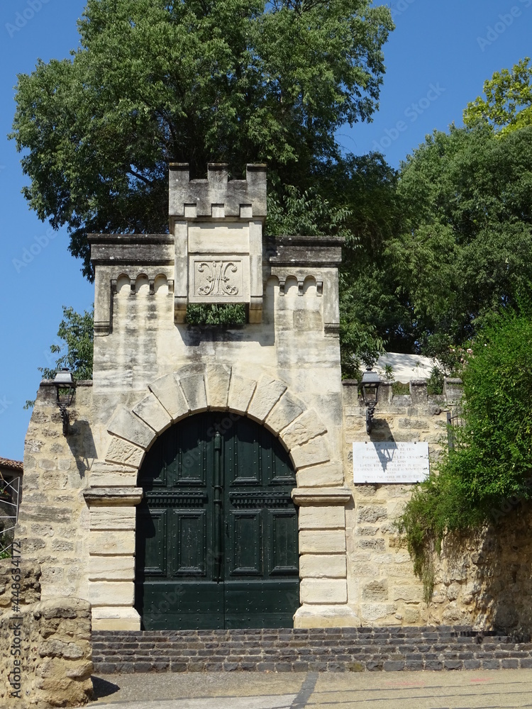 porte ancienne Pezenas
