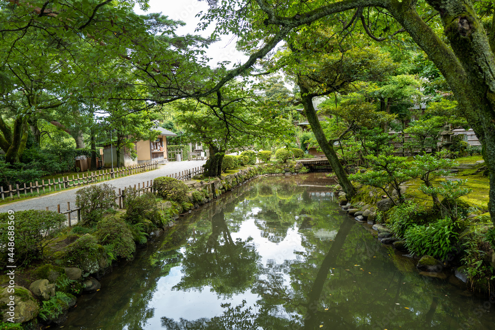 石川県金沢市にある兼六園周辺の風景 Scenery around Kenrokuen Garden in Kanazawa City, Ishikawa Prefecture, Japan.