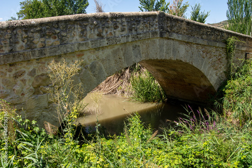 Puente de piedra sobre el río Tajuña photo