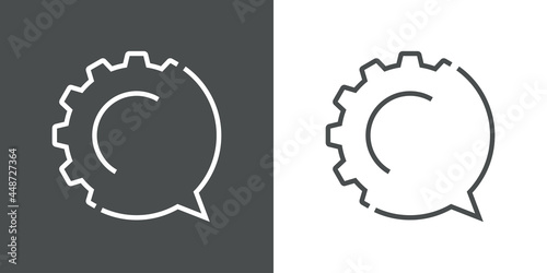 Chat industrial. Logotipo engranaje con parte de burbuja de habla con lineas en fondo gris y fondo blanco