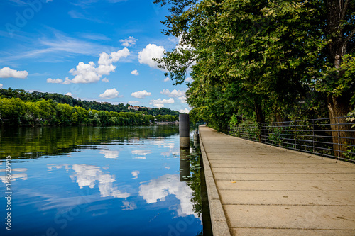 Promenade sur les berges de la Saône à Lyon