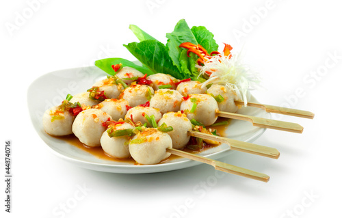 Fish Balls Grilled in Skewers with Spicy Sauce