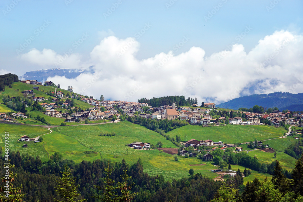 Blick auf Deutschenofen in Südtirol