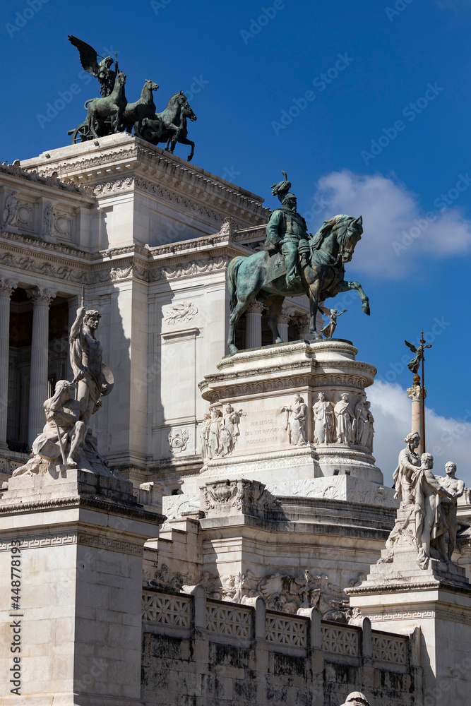 Obraz premium Italy. Rome. The ancient monument of Vittorio in the square of Venice.
