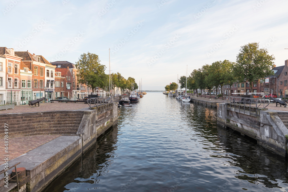 the harbor of Hellevoetlsuis the harbor of Hellevoetlsuis