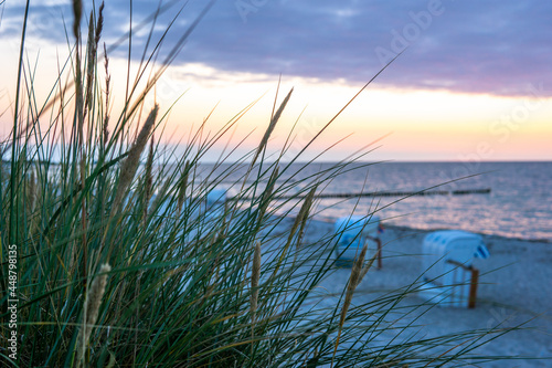 Ostsee Strand Sonnenuntergang Strandkorb Dünen
