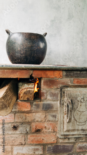 wood stove with clay pot is well known in the Colombian countryside for food preparation.