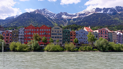 Wallpaper Mural Blick auf die Alpen rund um Innsbruck Torontodigital.ca
