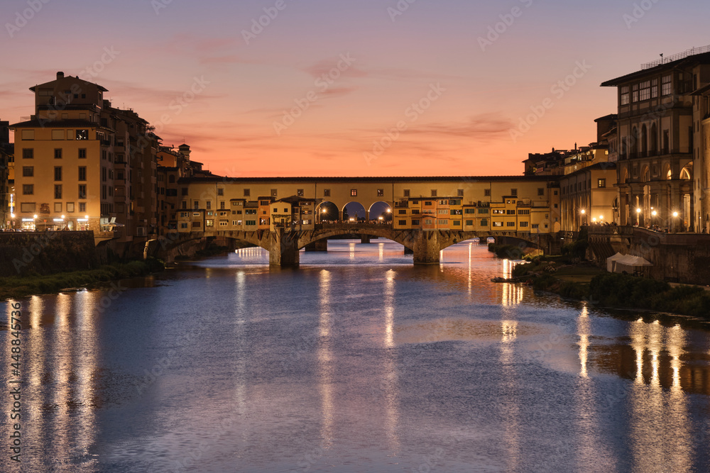 Obraz premium Sunset over Ponte Vecchio - Florence