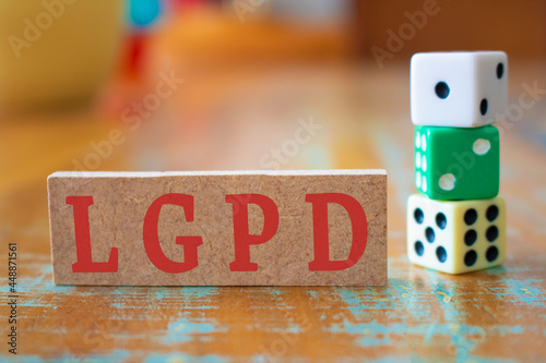 Lei Geral de Proteção de Dados Pessoais (LGPD) - Implemente - Proteja-se photo