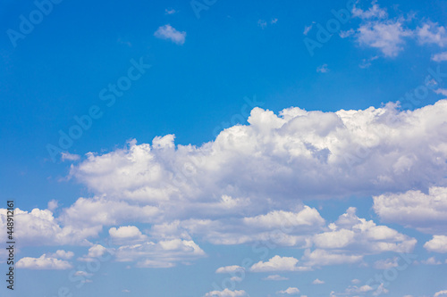 爽やかな青い空と雲・夏の空