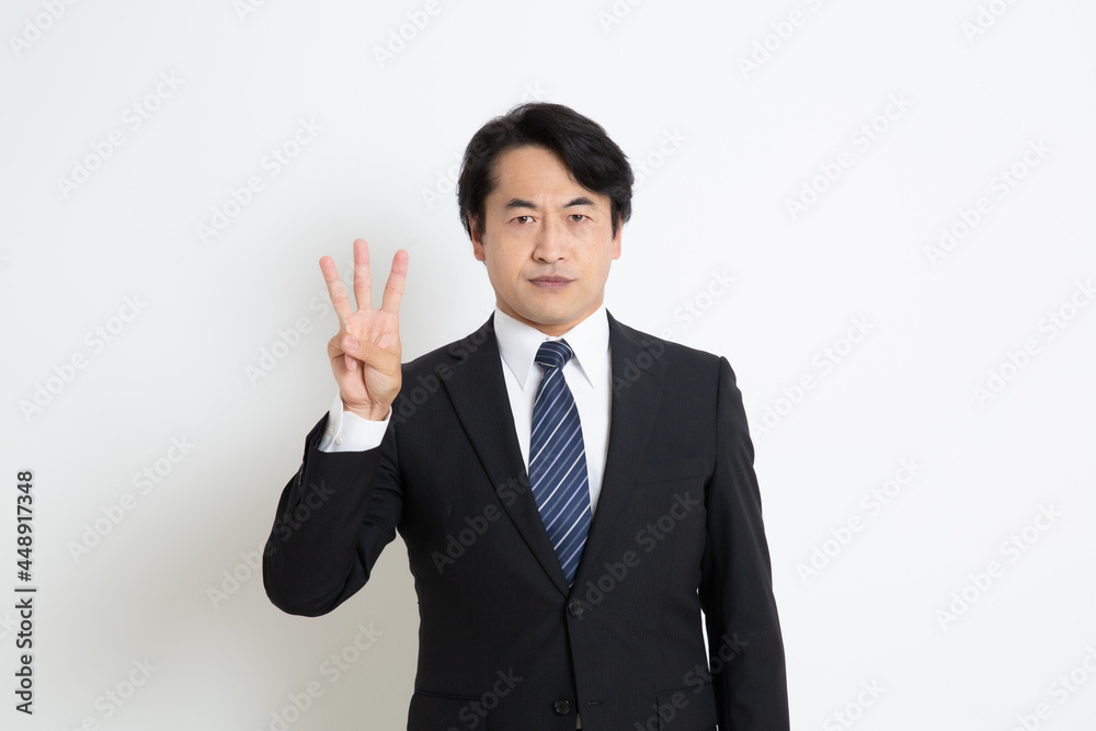 中年の日本人サラリーマン男性 中年の日本人サラリーマン男性