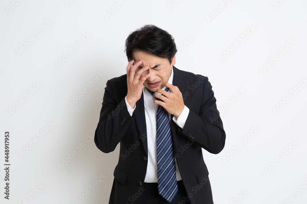 中年のサラリーマン日本人男性 中年のサラリーマン日本人男性