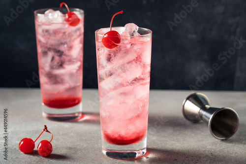Foto Boozy Refreshing Dirty Shirley Cocktail