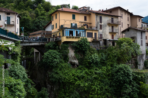 Nesso is a small village on Lake Como, between Como and Bellagio, built on the homonymous ravine, a narrow rocky gorge where two streams meet, with a suggestive waterfall and a steep path. 