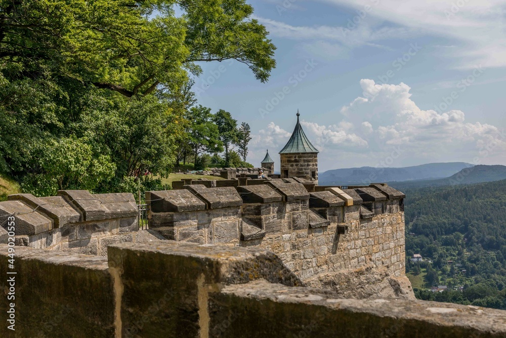 Aussicht über das Polenztal über die Sächsische Schweiz von Burg Hohnstein Aussicht über das Polenztal über die Sächsische Schweiz von Burg Hohnstein