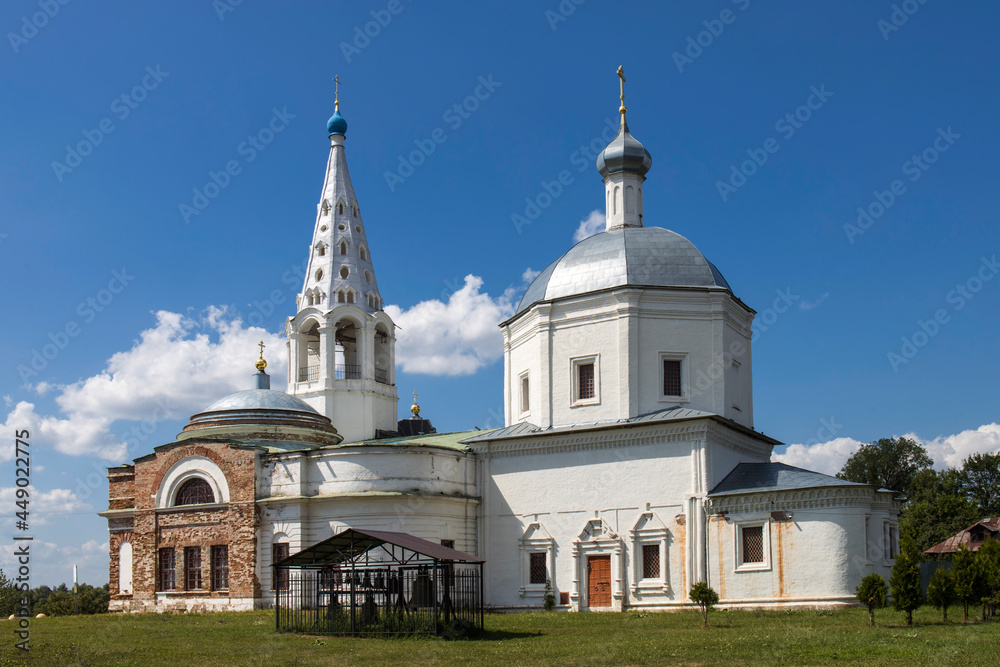 Trinity Cathedral (Troitskiy sobor) is Serpukhov's oldest church founded in 13th-century, located on the Sobornaya Gora. History and travel.