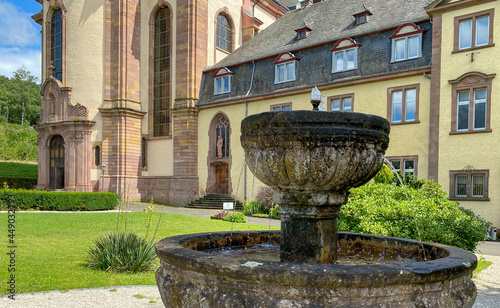 Abtei Himmerod (Eifel) - Brunnen im Vorhof photo