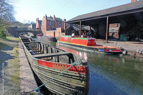 Narrow boats on the Dudley Canal 