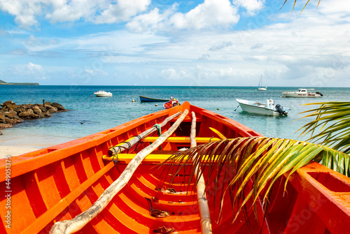 Fotografie barque au bord de la plage