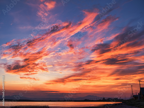 野付半島の夕焼け © makieni