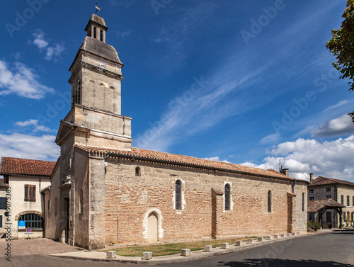 Allemans du Dropt (Lot et Garonne, France) - Église Saint Eutrope photo