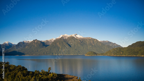 Lago Chapo en la reserva nacional Llanquihue.