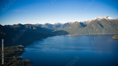 Lago Chapo en la reserva nacional Llanquihue. © Patricio
