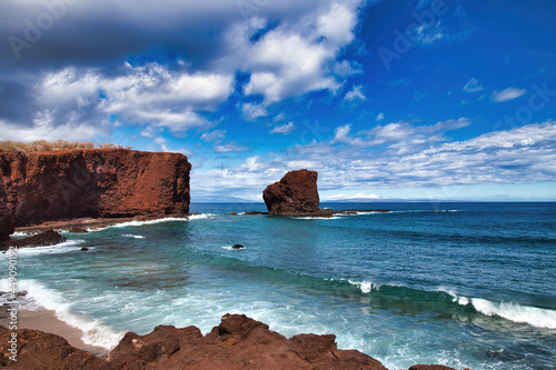 Rugged lanai coastline highlighting Kahekili's Leap.