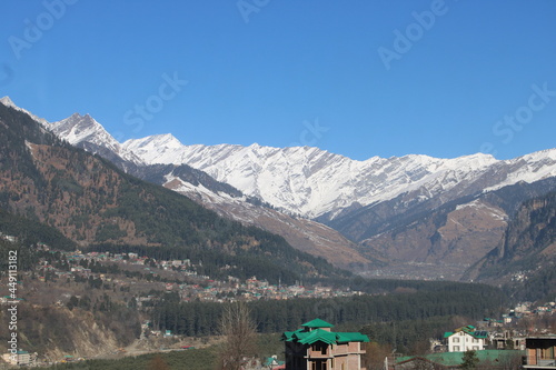 Manali hill view, 
shallow depth of field