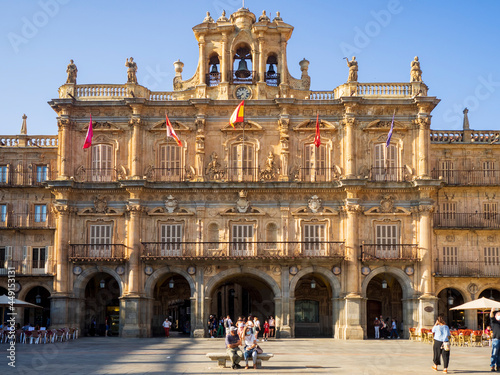 Fachada del Ayuntamiento de Salamanca en la Plaza mayor photo