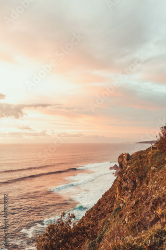 Fototapeta Vertical shot of the sea taken from Byron Bay Lighthouse