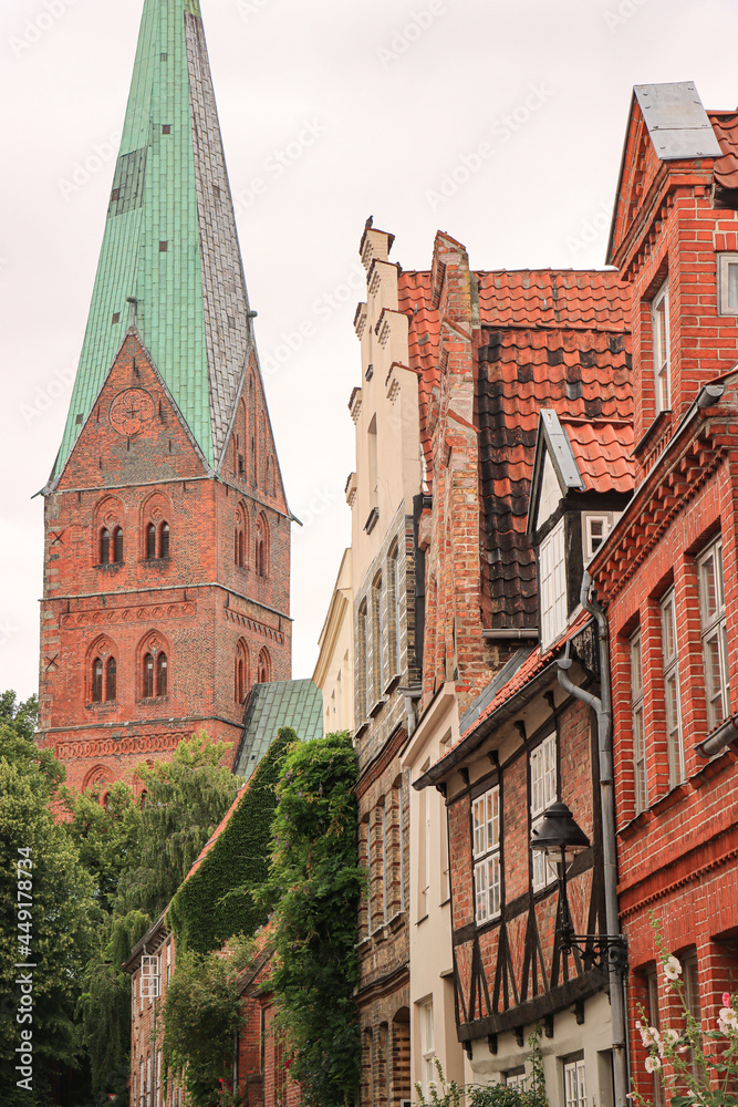 Lübecker Altstadtblick; Weberstraße mit St. Aegidien