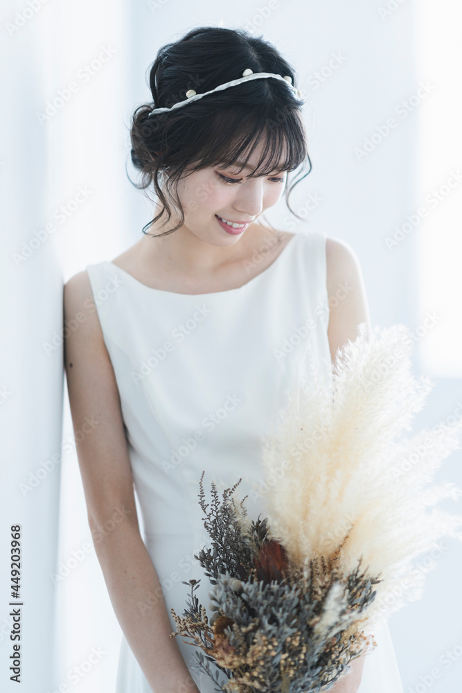 ウェディングドレスを着た花嫁 ウェディングドレスを着た花嫁