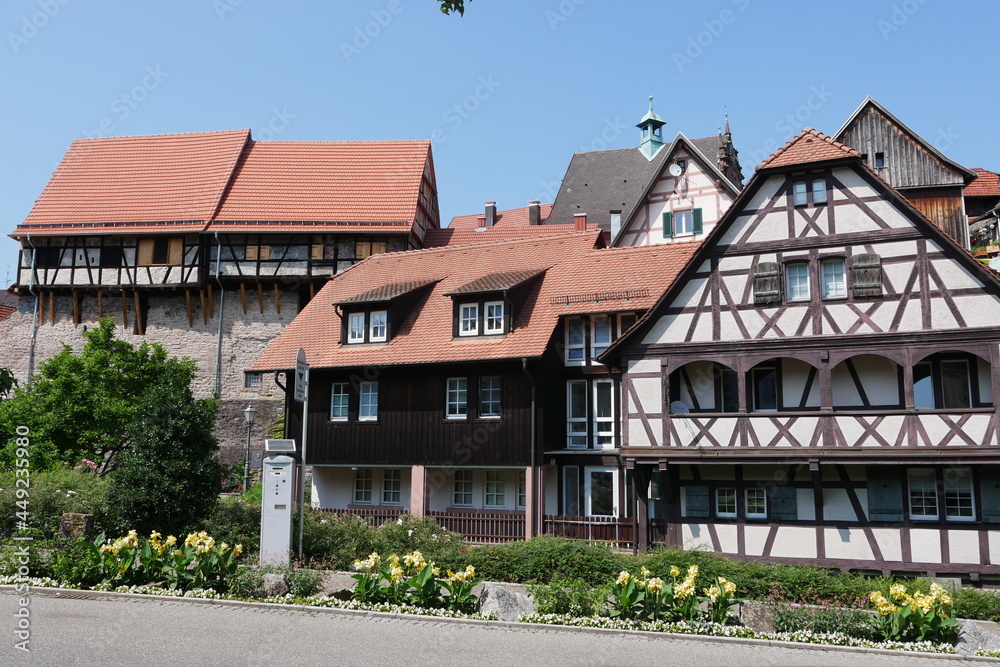 Fototapeta premium Waldbachstraße und Zehntscheuer Gernsbach