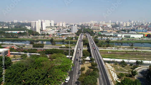 Jaguaré Bridge in São Paulo, in the Pinheiros region. Aerial view