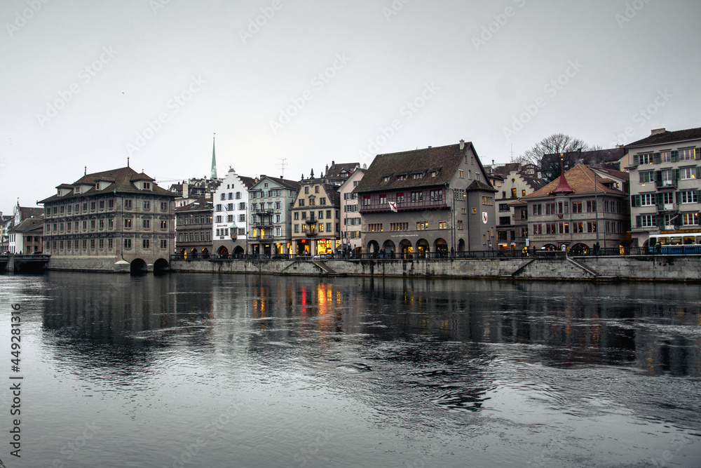 Zürich reflection over Water