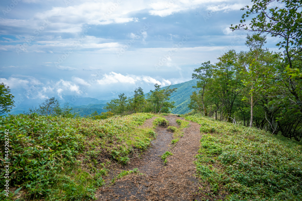 群馬県前橋市、桐生市にある赤城山、黒檜山、地蔵岳を登山している風景 Scenery of climbing Mt. Akagi, Mt. Kurobi-san and Mt. Jizo-dake in Maebashi and Kiryu, Gunma Prefecture. 群馬県前橋市、桐生市にある赤城山、黒檜山、地蔵岳を登山している風景 Scenery of climbing Mt. Akagi, Mt. Kurobi-san and Mt. Jizo-dake in Maebashi and Kiryu, Gunma Prefecture.